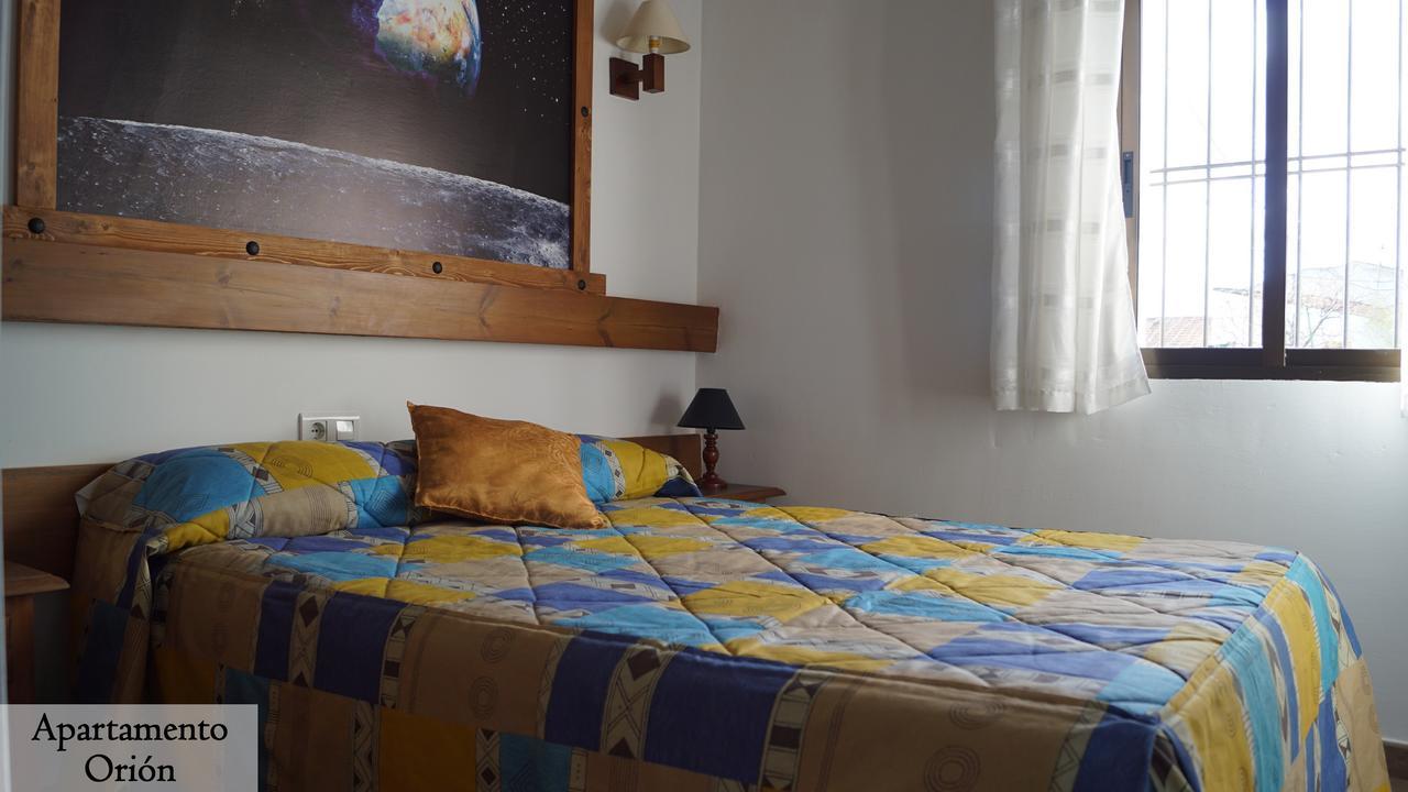 Apartamentos Estrellas De Monfraguee Torrejon el Rubio Luaran gambar